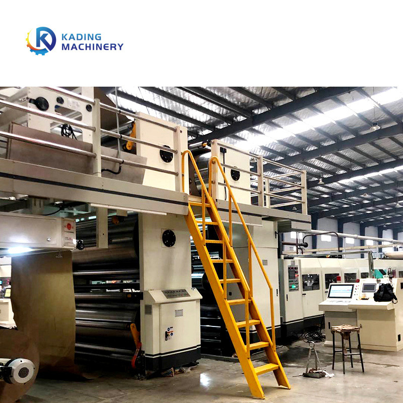 1800 / 2200/2500mm Corrugation 3 πτυχών μηχανή με τη ζώνη τριών τμημάτων